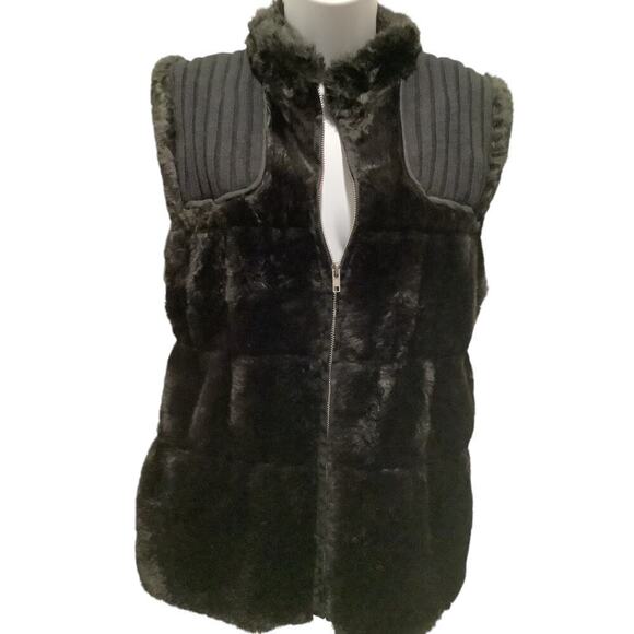 CHICO’S BLACK LABEL BLACK FAUX FUR ZIP FRONT VEST CHICO’S SIZE 2 US M - Picture 4 of 6